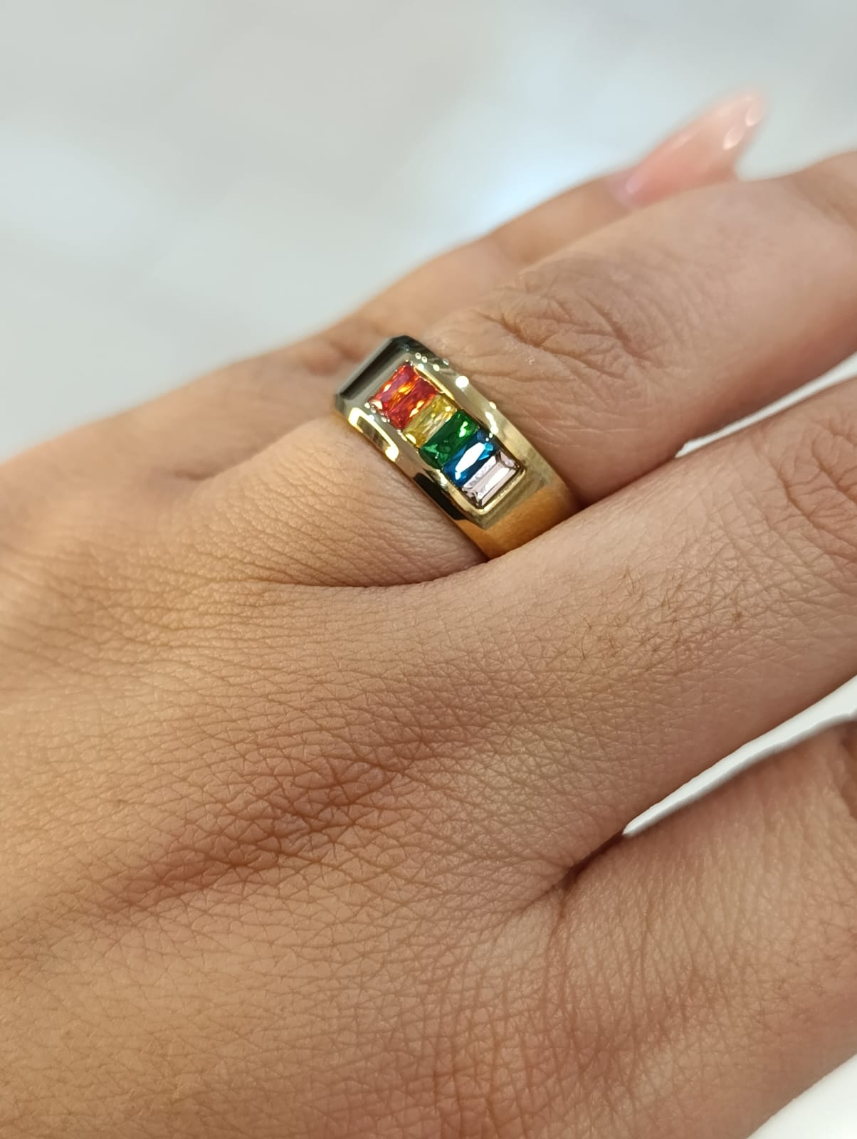 Anel com zirconia em aço inoxidavel dourado