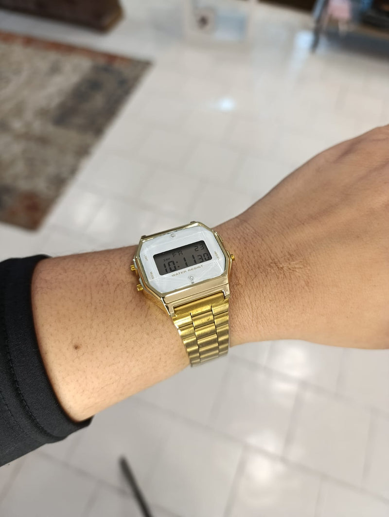Relógio digital Dourado e Branco