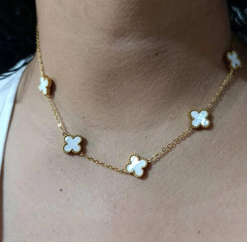 Collar trébol de nácar