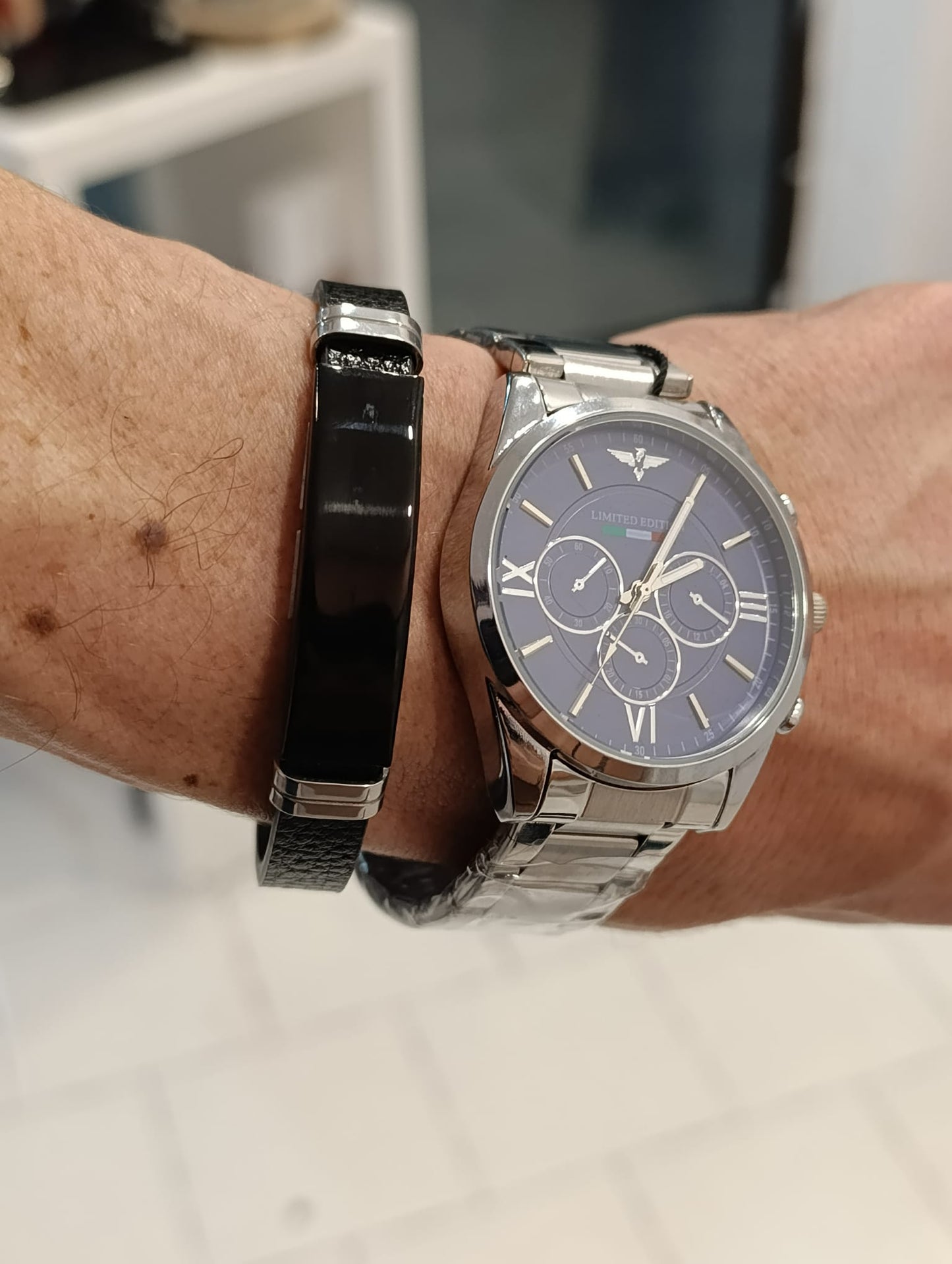 Relógio Masculino TT em aço inoxidavel + Pulseira Masculina