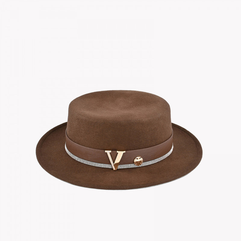 Chapéu de lã com v