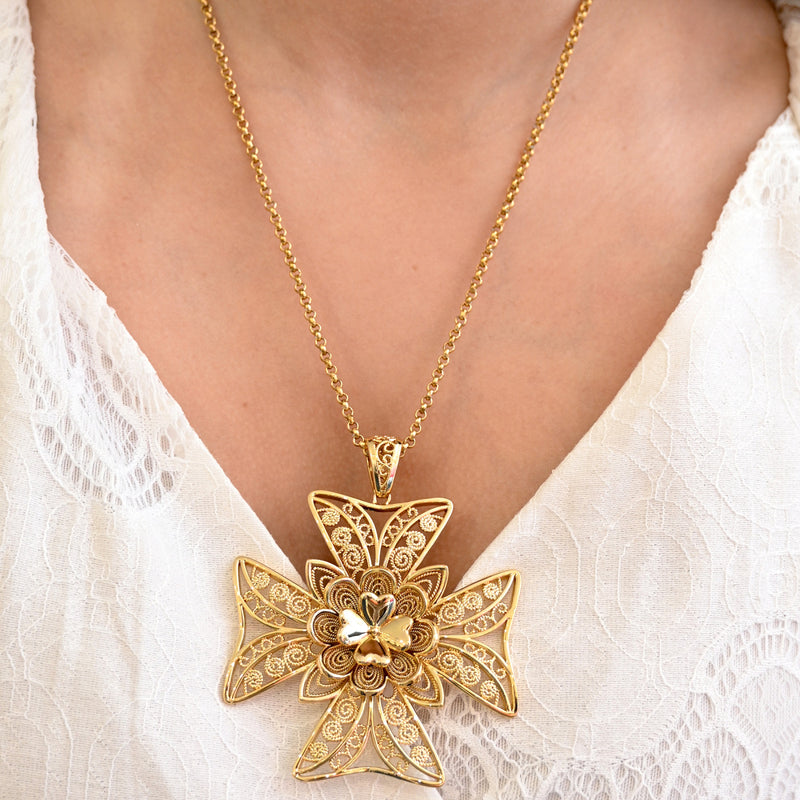 Collar de filigrana con cruz de Malta - Chapado en oro