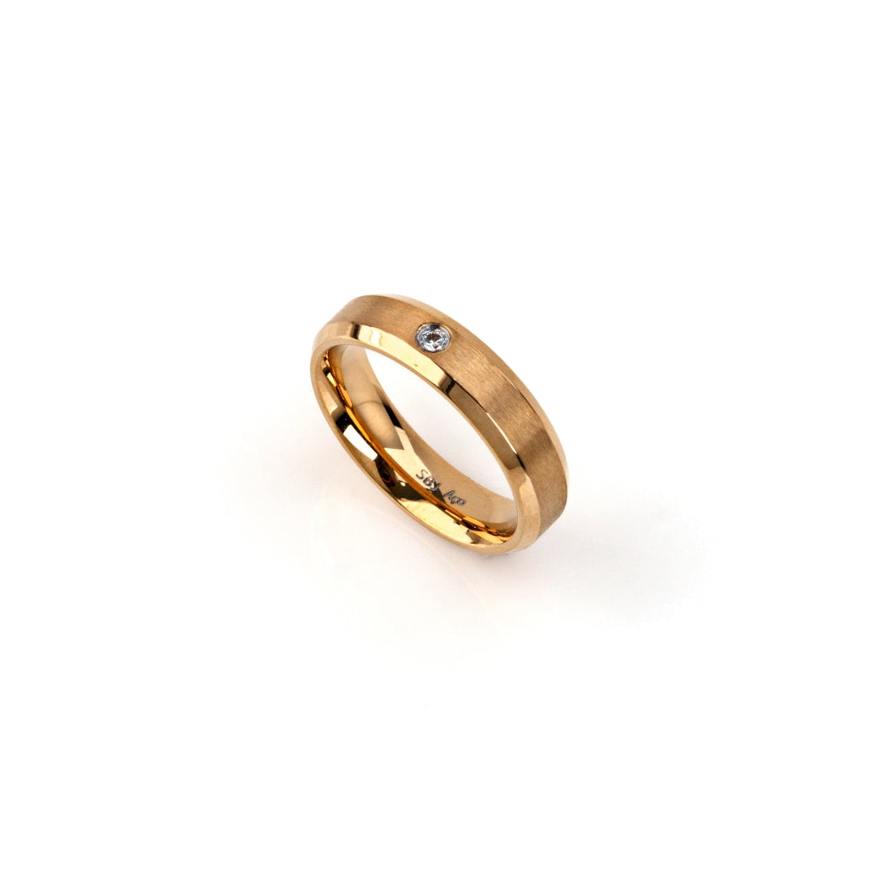Anillo de Acero Biselado con Circonitas