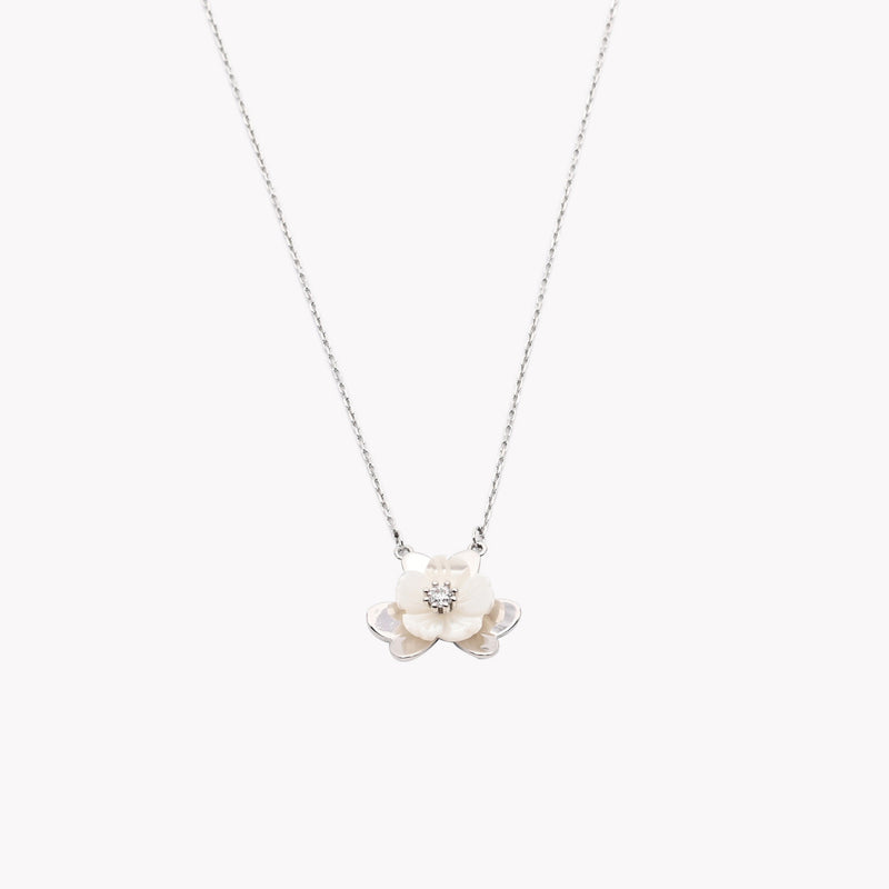 Colar em Banho de Ouro 18k  flor madrepérola